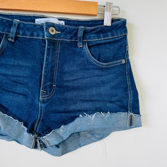 ZARA Trafaluc Dark Wash Denim Roll Hem Shorts - Picture 2 of 8